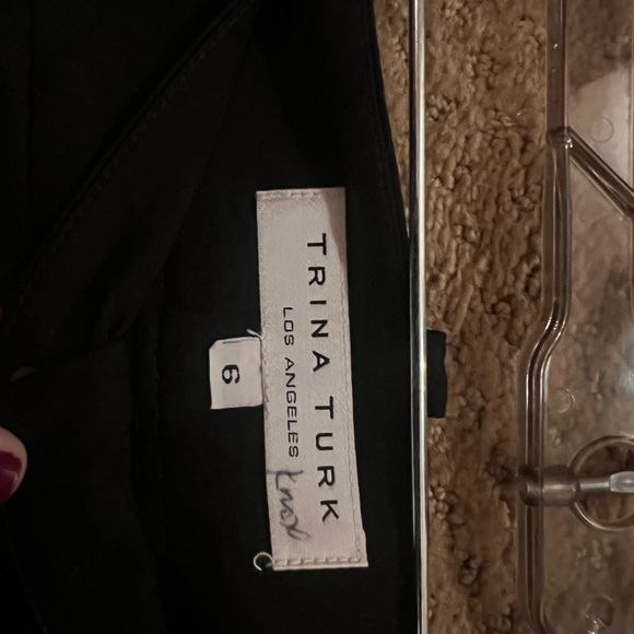 Satin pleated black pants with zip ankles - Picture 3 of 3